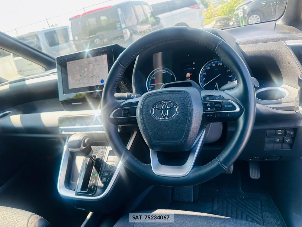 Toyota VOXY 2023 6804172-14