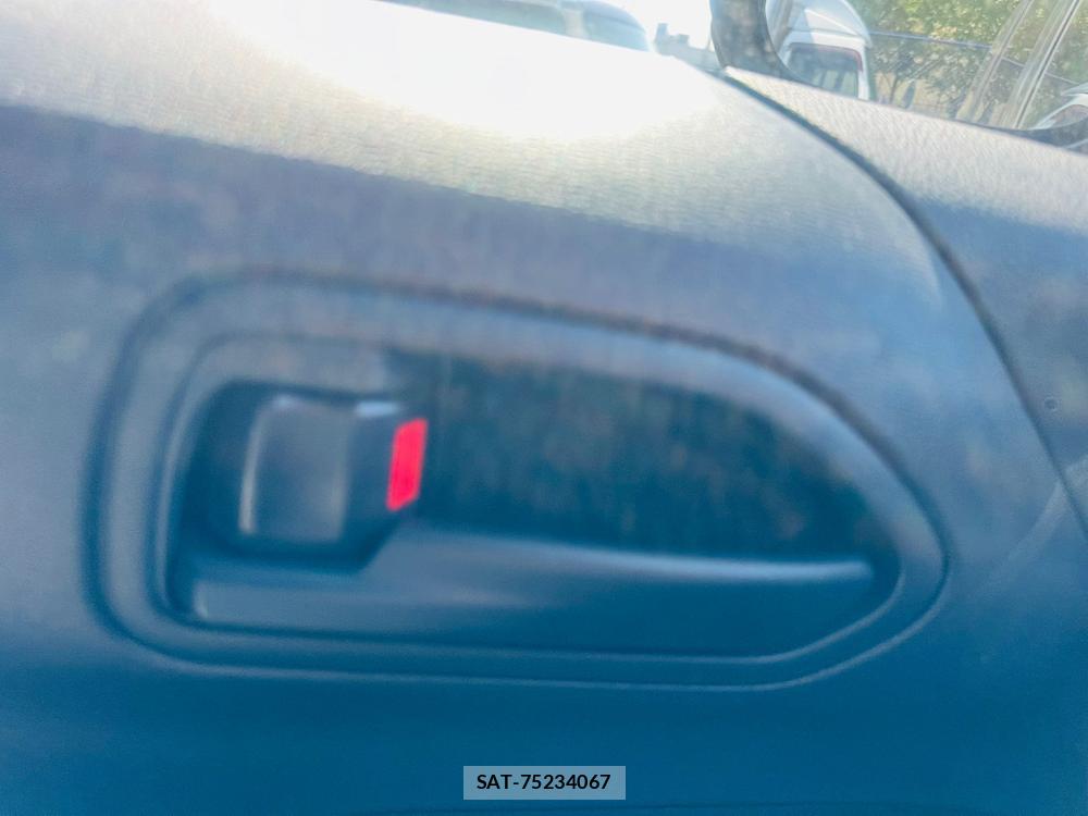 Toyota VOXY 2023 6804172-21