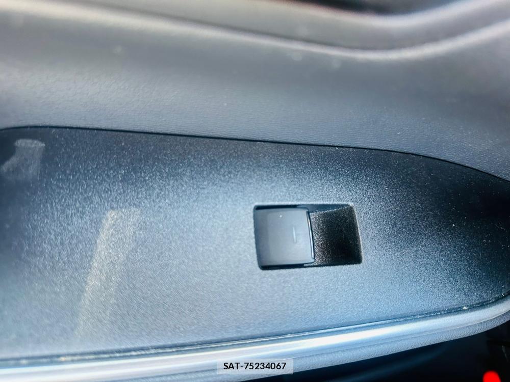 Toyota VOXY 2023 6804172-22
