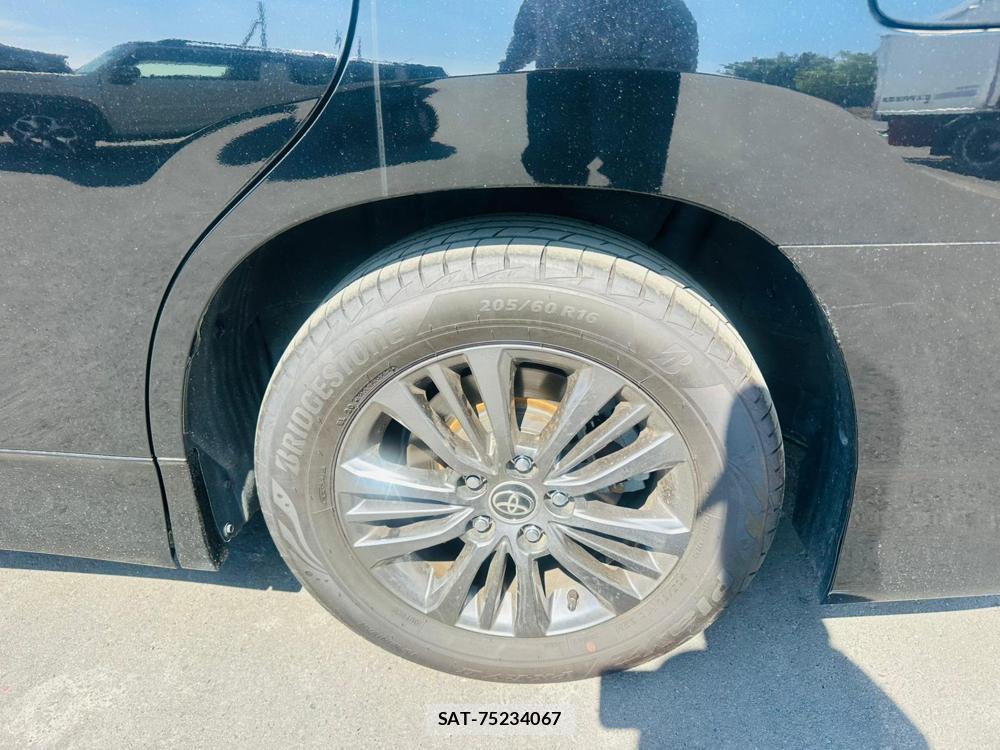 Toyota VOXY 2023 6804172-29