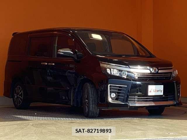 Toyota VOXY 2017-02 6915150-10
