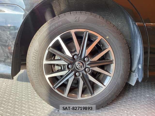 Toyota VOXY 2017-02 6915150-19