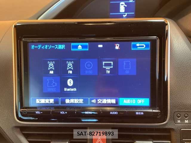 Toyota VOXY 2017-02 6915150-5