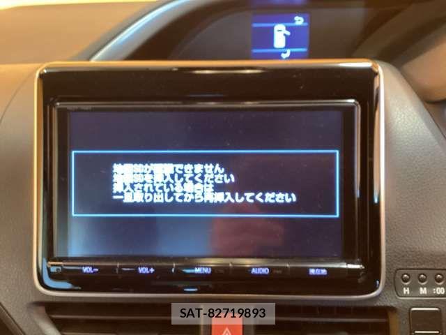Toyota VOXY 2017-02 6915150-6