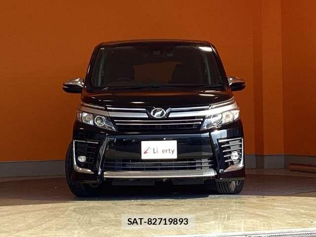 Toyota VOXY 2017-02 6915150-8