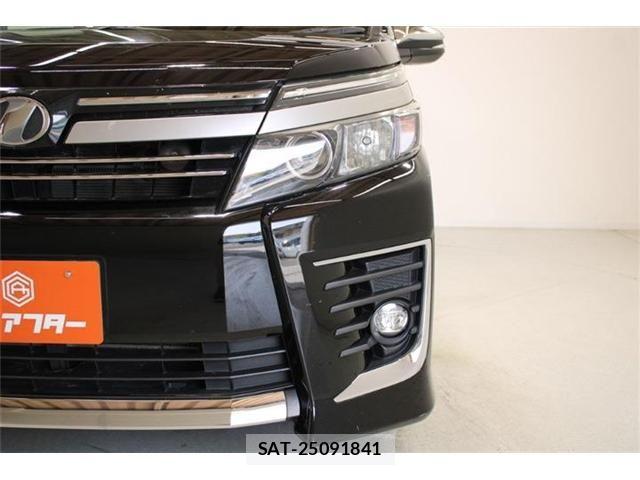 Toyota VOXY 2016-09 6915179-12