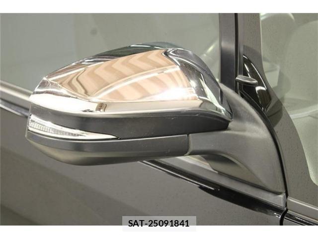 Toyota VOXY 2016-09 6915179-18