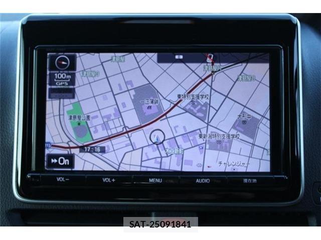 Toyota VOXY 2016-09 6915179-1