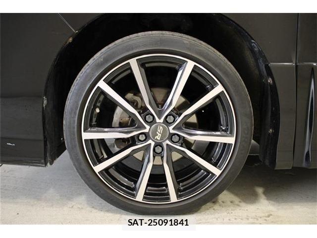 Toyota VOXY 2016-09 6915179-23