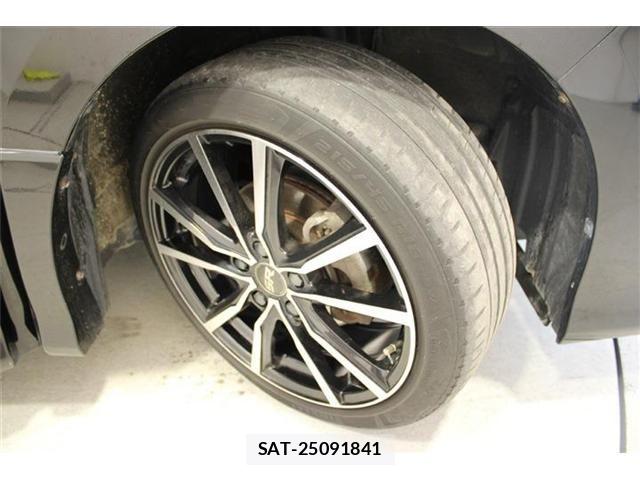 Toyota VOXY 2016-09 6915179-26