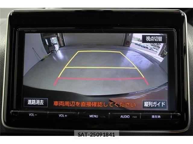 Toyota VOXY 2016-09 6915179-3