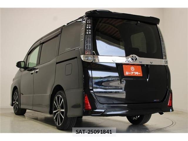 Toyota VOXY 2016-09 6915179-8