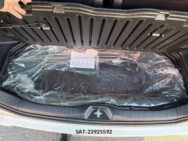 Toyota VOXY 2019-02 6915124-17