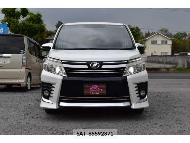 Toyota VOXY 2015-11 6915178-16