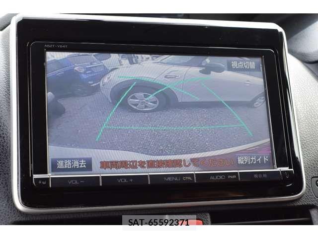 Toyota VOXY 2015-11 6915178-5