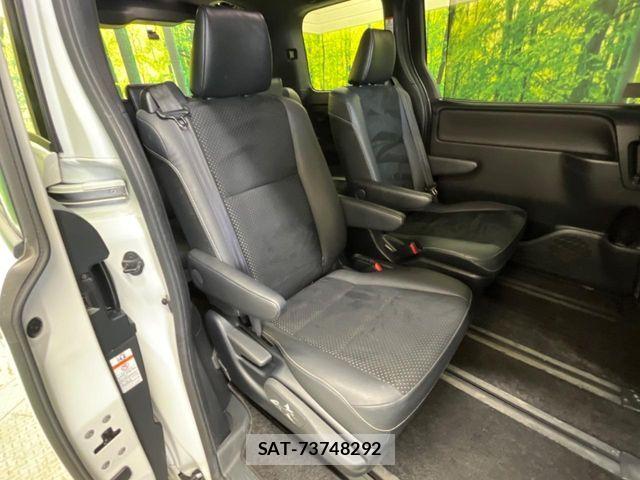 Toyota VOXY 2020-12 6915115-8
