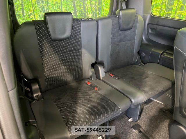 Toyota VOXY 2021-07 6915133-9