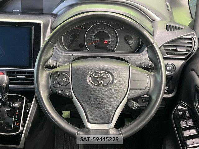Toyota VOXY 2021-07 6915133-11