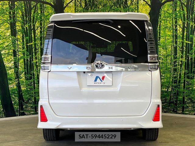 Toyota VOXY 2021-07 6915133-15