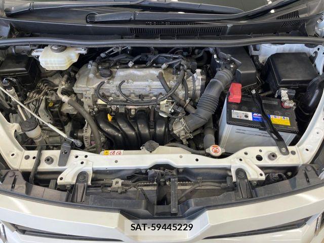 Toyota VOXY 2021-07 6915133-17
