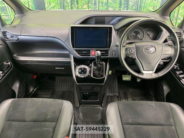 Toyota VOXY 2021-07 6915133-1