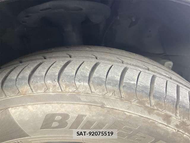 Toyota VOXY 2019-03 6915119-10
