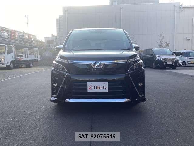 Toyota VOXY 2019-03 6915119-7