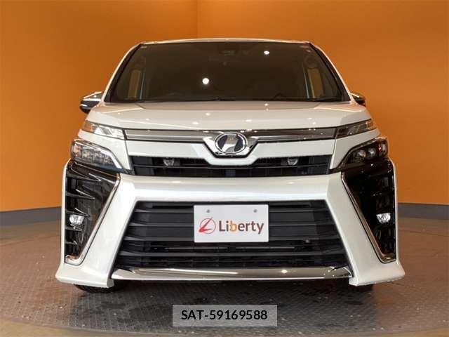 Toyota VOXY 2018-03 6915118-7