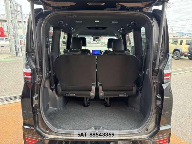 Toyota VOXY 2023-09 6915101-15