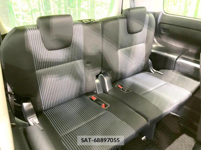 Toyota VOXY 2014-10 6915187-10