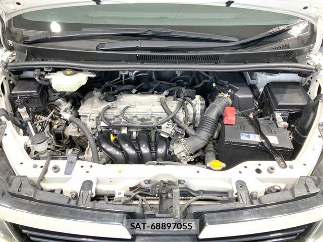 Toyota VOXY 2014-10 6915187-18