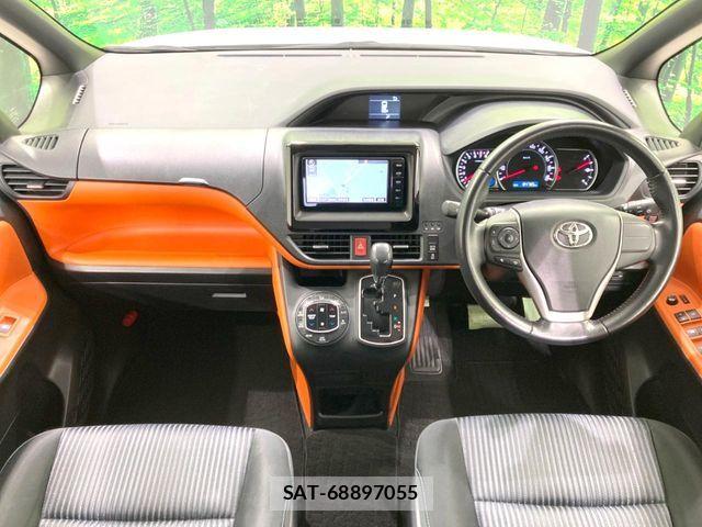 Toyota VOXY 2014-10 6915187-1