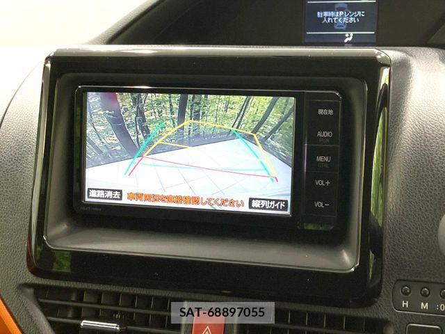 Toyota VOXY 2014-10 6915187-4