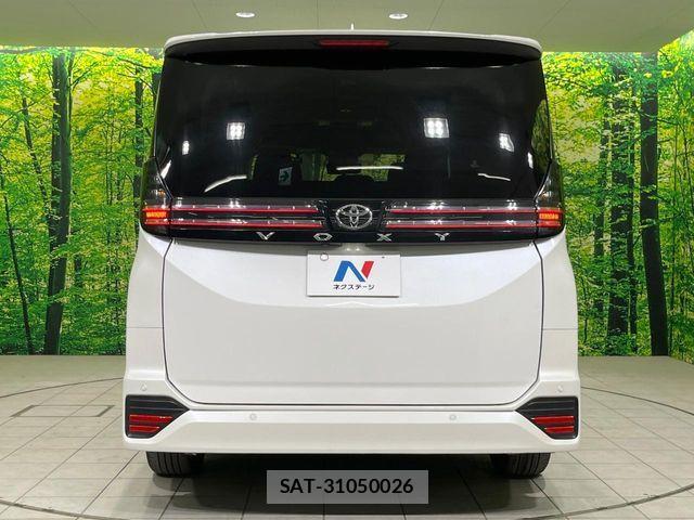 Toyota VOXY 2022-05 6915100-17