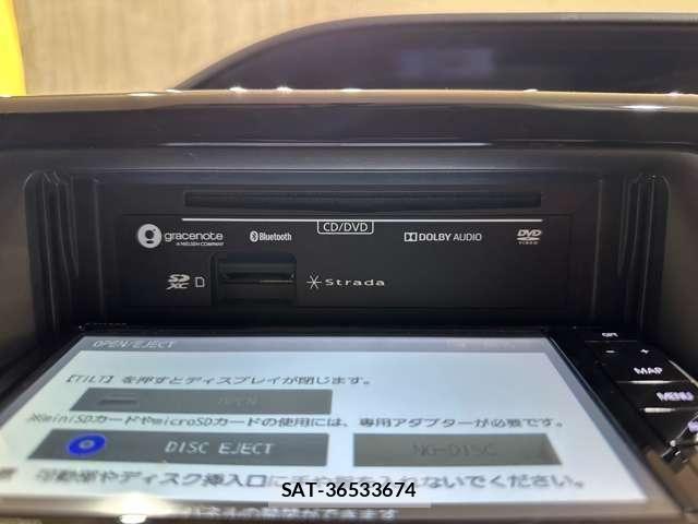 Toyota VOXY 2018-04 6915172-23