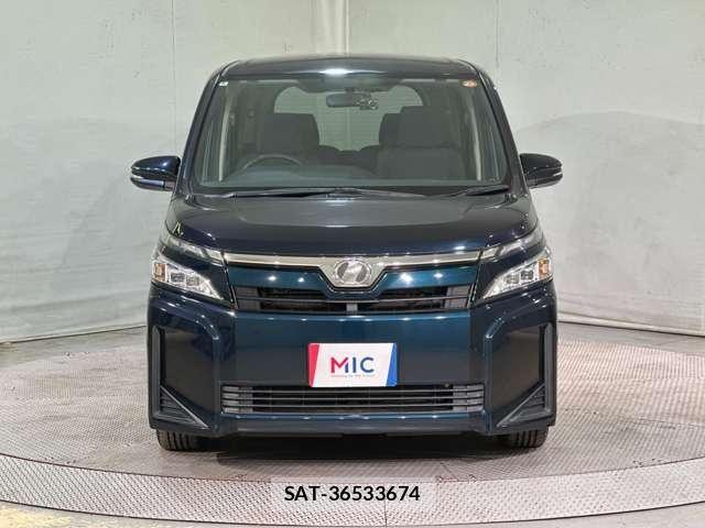 Toyota VOXY 2018-04 6915172-2