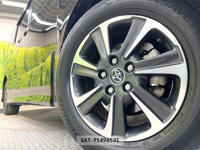 Toyota VOXY 2018-03 6915154-12