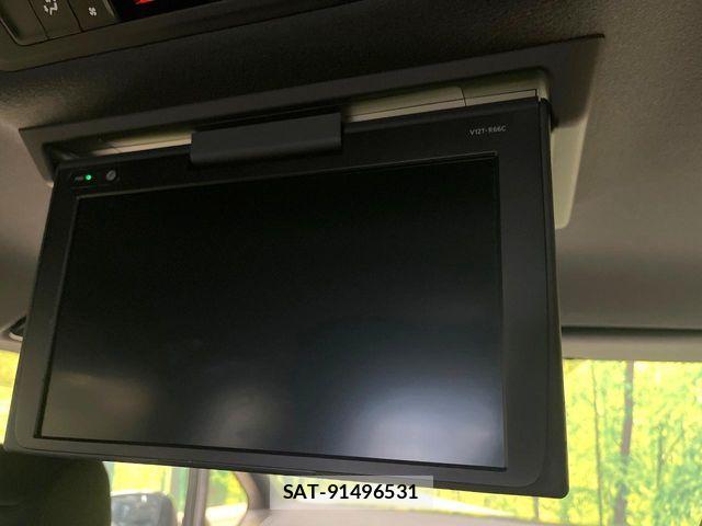 Toyota VOXY 2018-03 6915154-3