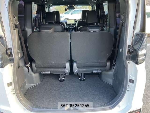 Toyota VOXY 2023-02 6915098-14