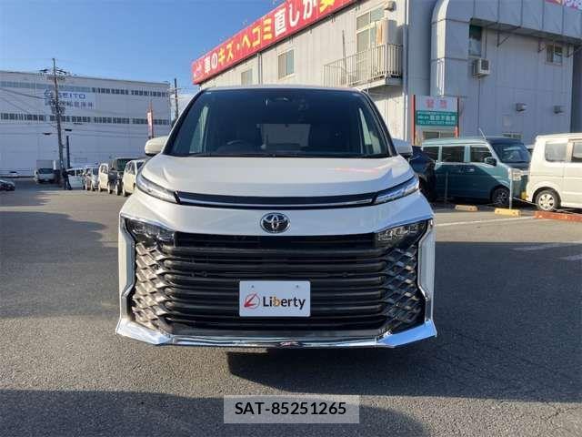 Toyota VOXY 2023-02 6915098-5