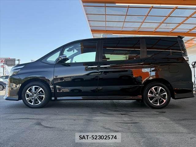 Toyota VOXY 2019-11 6915149-10