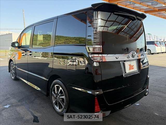 Toyota VOXY 2019-11 6915149-14
