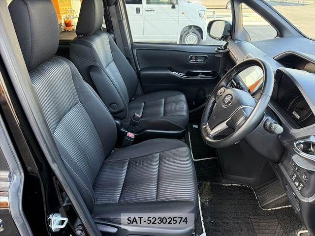 Toyota VOXY 2019-11 6915149-15