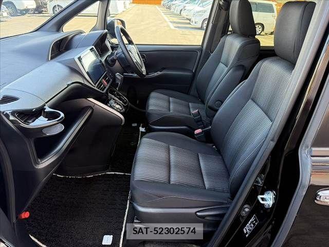 Toyota VOXY 2019-11 6915149-16
