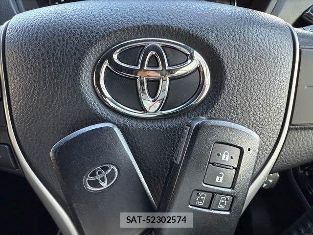 Toyota VOXY 2019-11 6915149-22