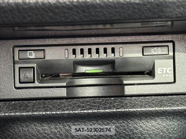 Toyota VOXY 2019-11 6915149-27