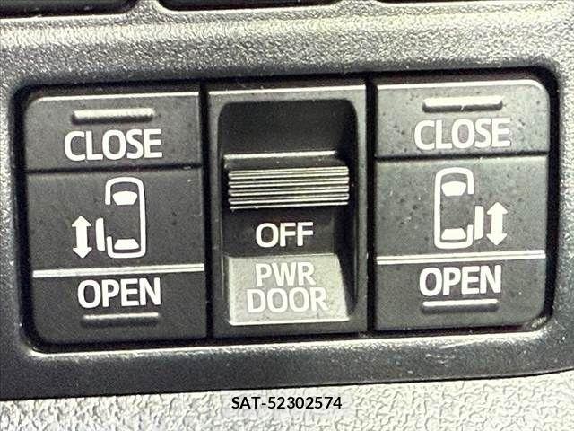 Toyota VOXY 2019-11 6915149-28