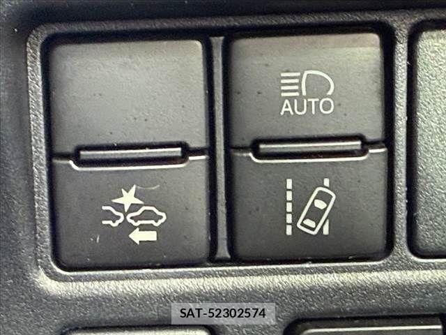 Toyota VOXY 2019-11 6915149-29