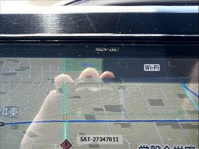 Toyota VOXY 2017-03 6915156-22