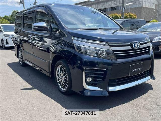 Toyota VOXY 2017-03 6915156-4